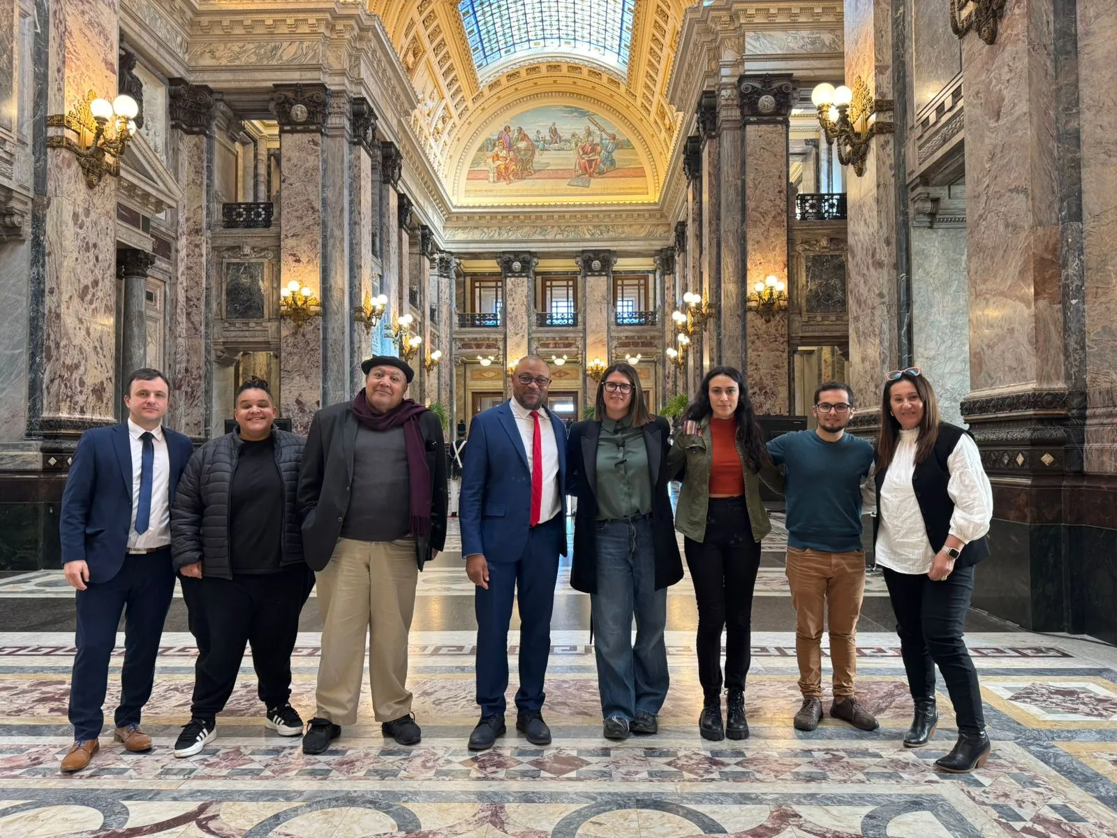 El Primer Ministro de Annobón fue recibido por legisladores en el Parlamento de Uruguay