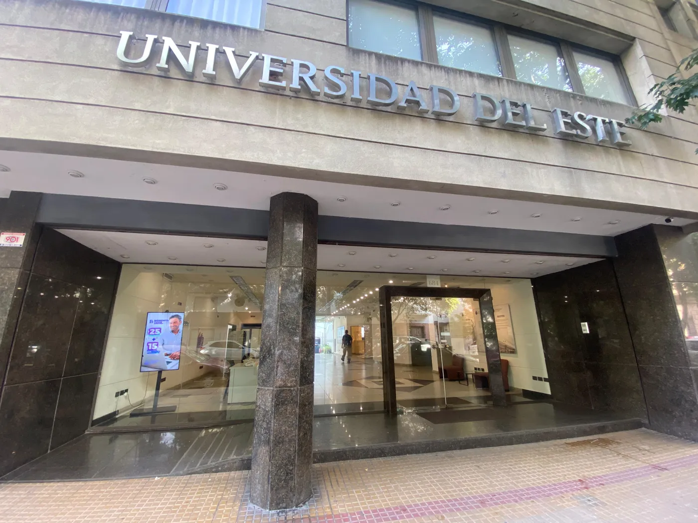 Universidad del Este (UDE).