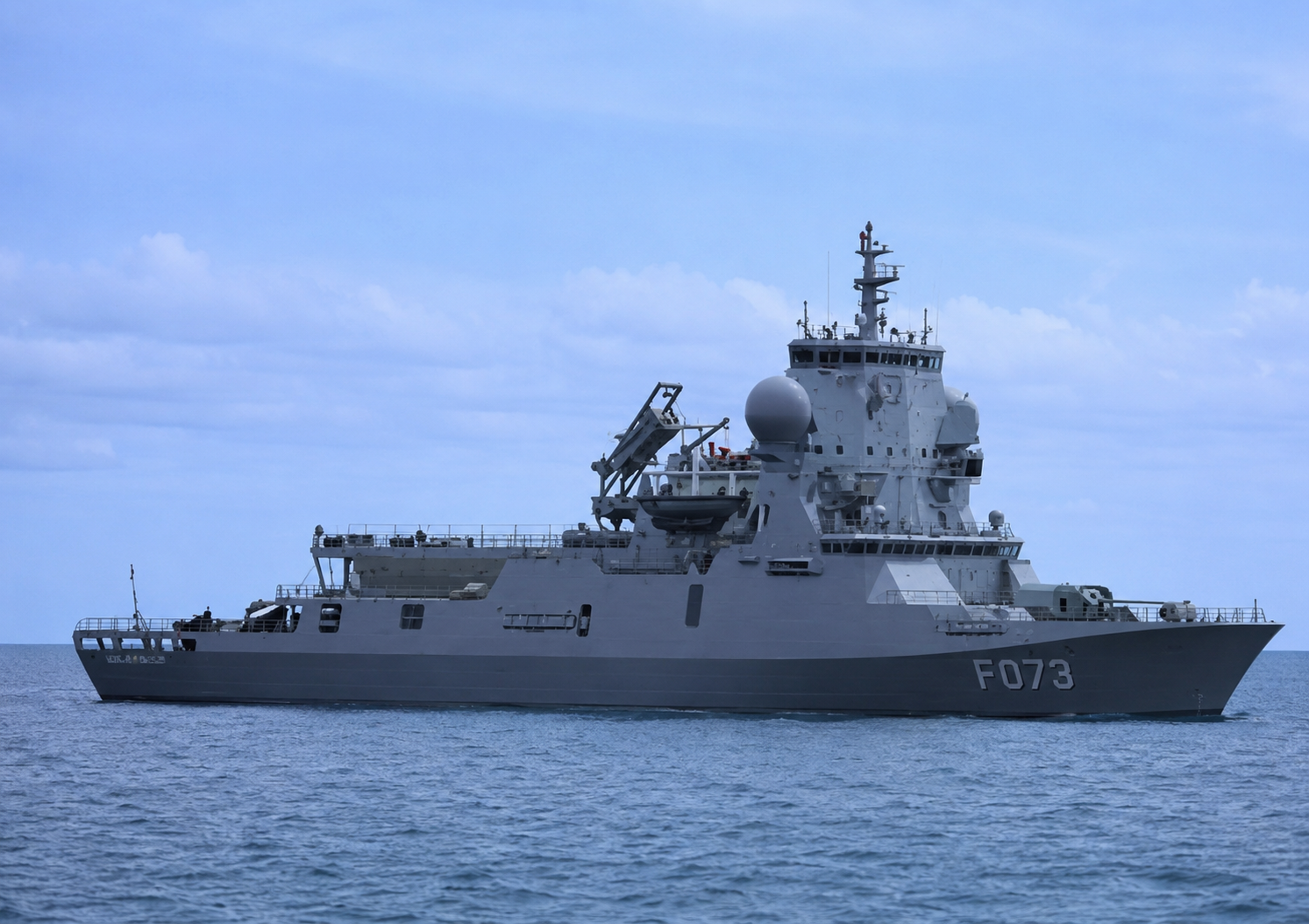 El Wele Nzas (F073) es el buque insignia y la fragata principal de la Armada de Guinea Ecuatorial.