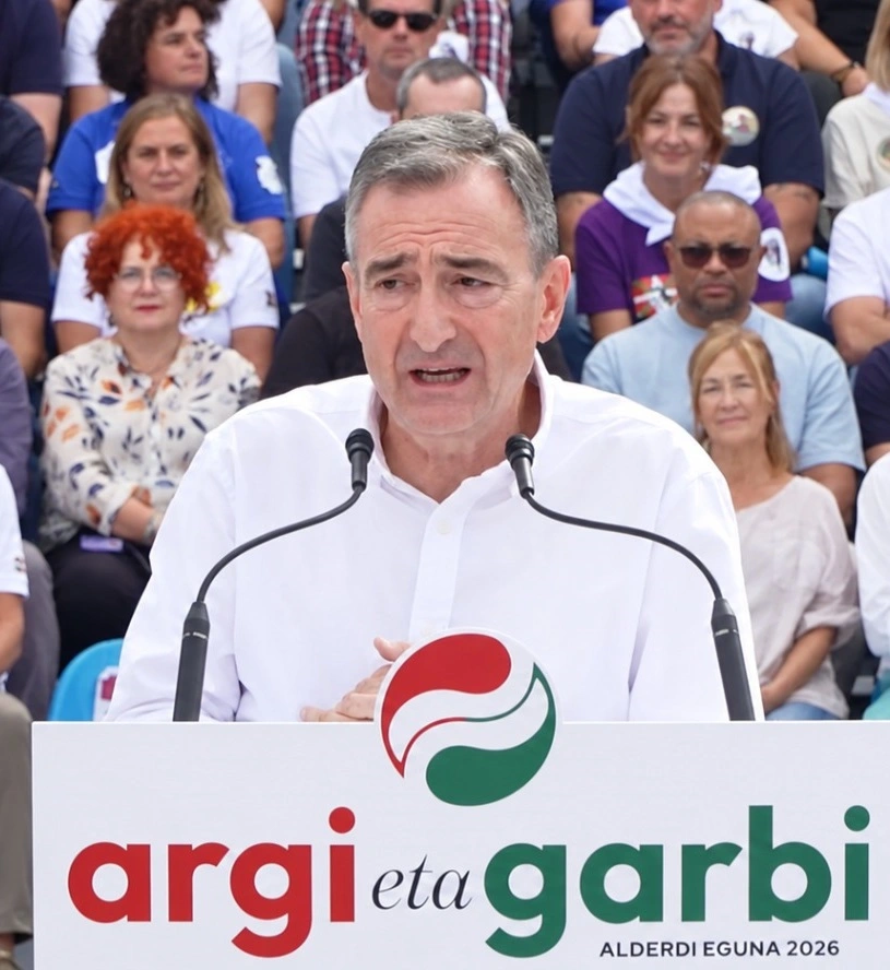 Orlando Cartagena Lagar ocupó un lugar privilegiado entre los asistentes al 50ª Alderdi Eguna.